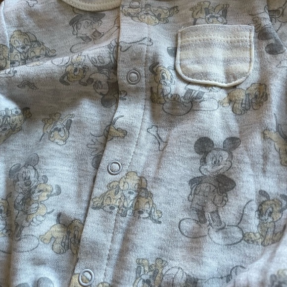 NWT Disney Baby Mickey Mouse Pajamas 0-3 Months - Picture 2 of 4